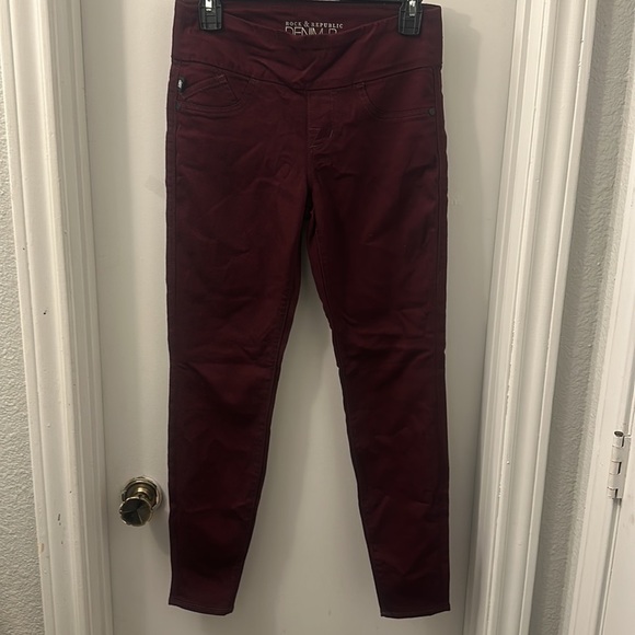 Rock & Republic women’s leggings pant color burgundy size 4 - Picture 2 of 12